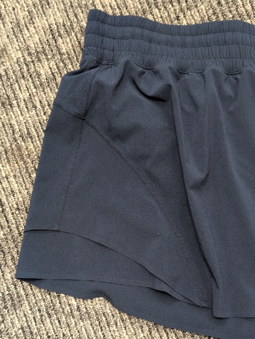 Lululemon Shake It Out High-Rise Run Short 2.5” Navy XL - Picture 5 of 14